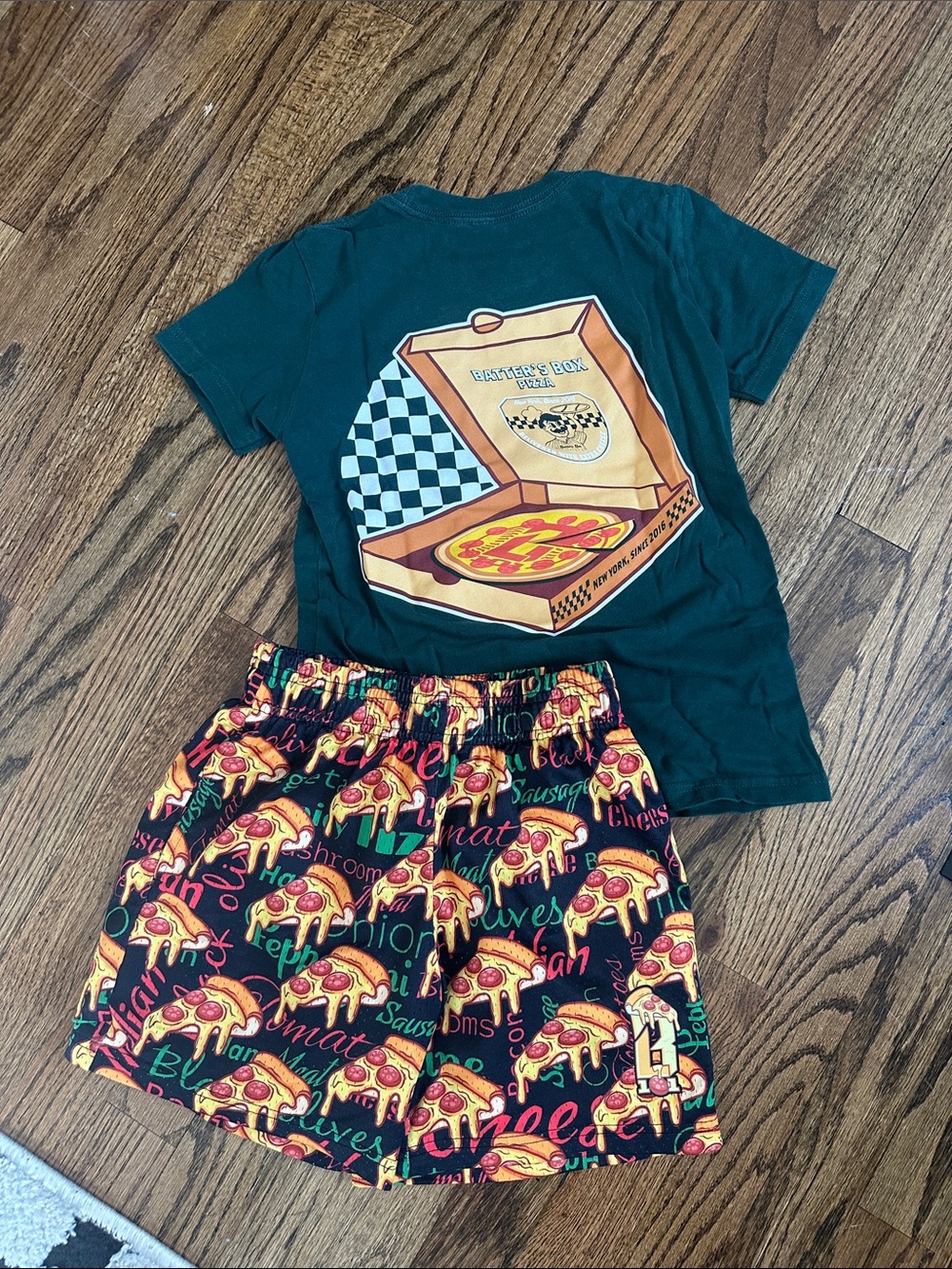 Baseball lifestyle Kids Pizza Graphic Tee & Pizza-Print Shorts Set - Green/Multi
